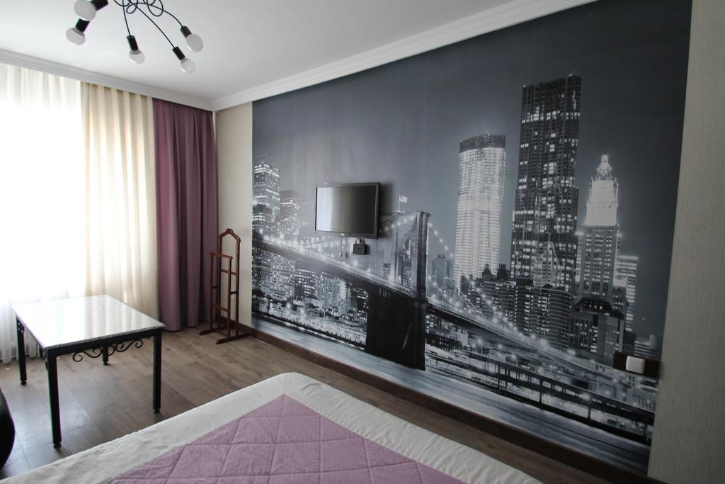 Delphin Guest House Biskek Kültér fotó