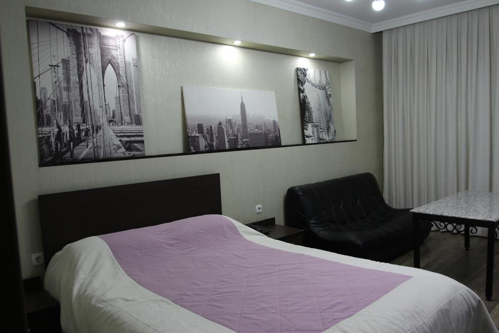 Delphin Guest House Biskek Kültér fotó