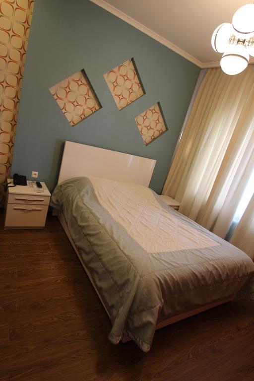 Delphin Guest House Biskek Kültér fotó